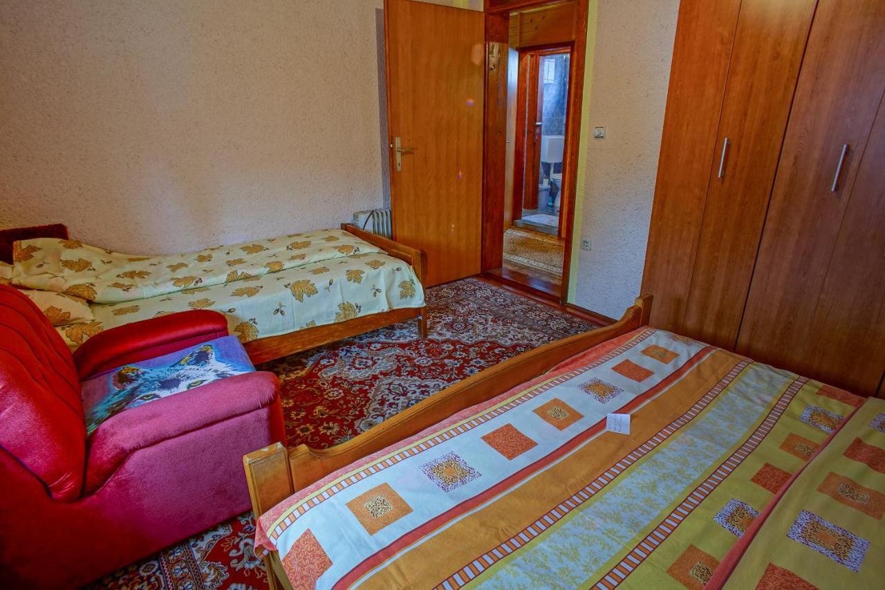 Lara Rooms Žabljak Exterior foto