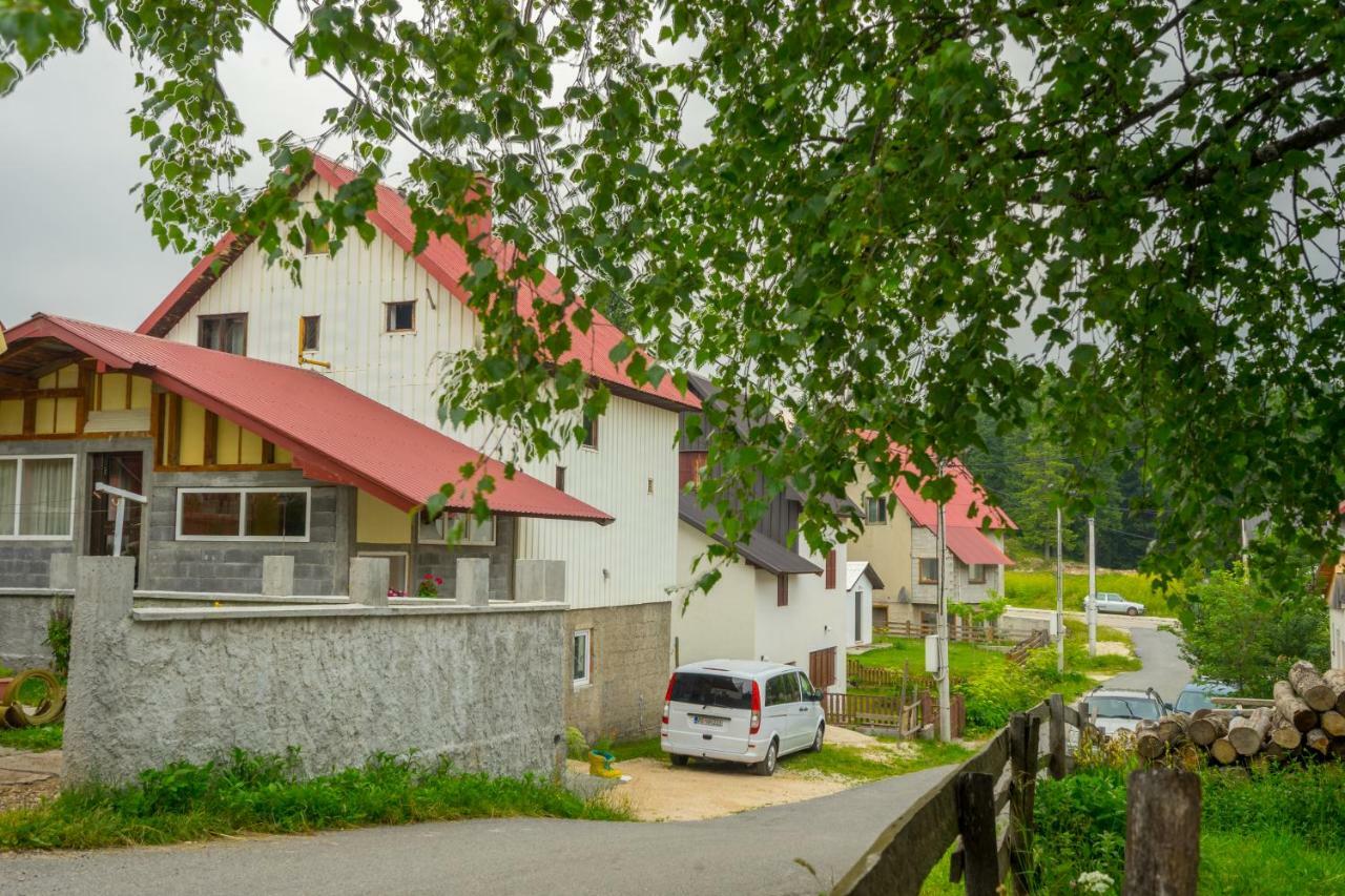 Lara Rooms Žabljak Exterior foto